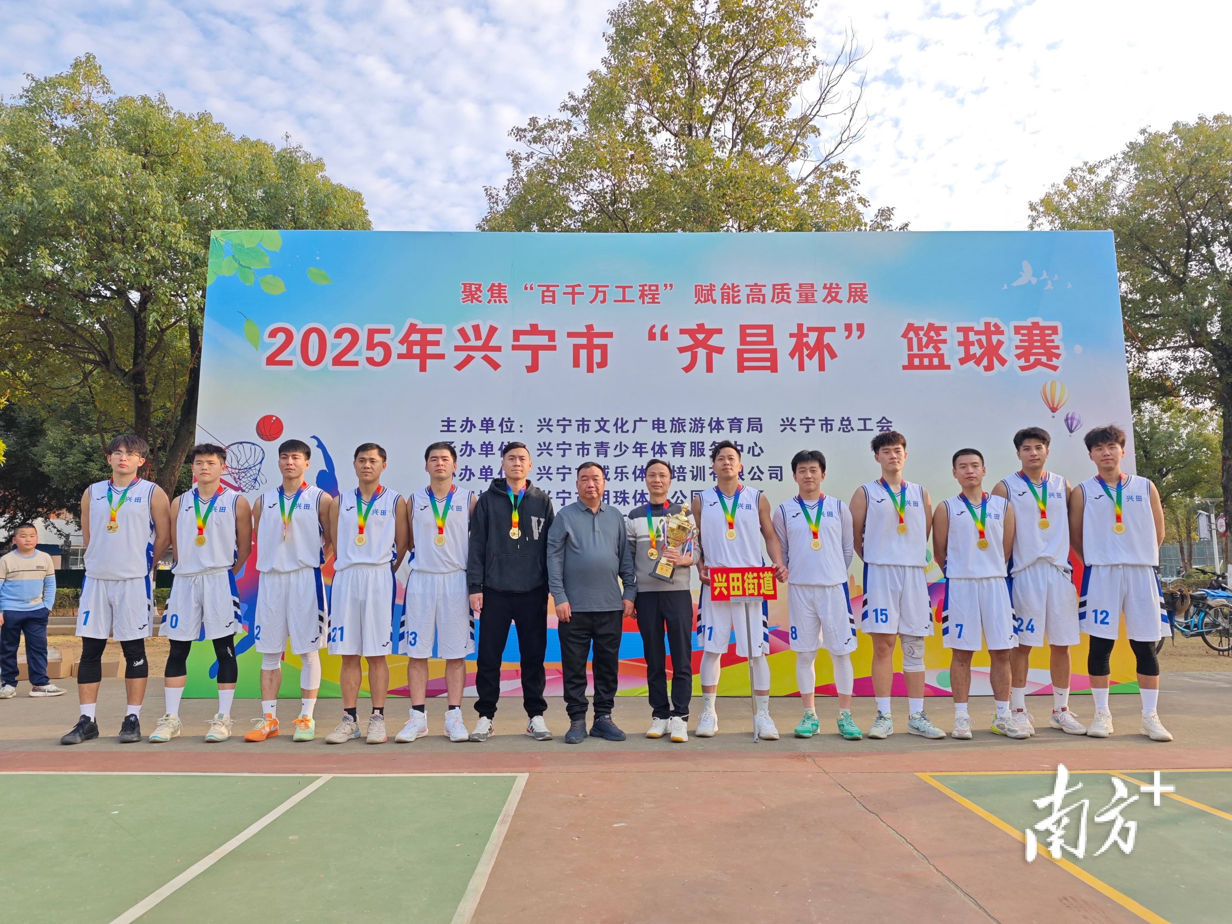 内地篮球赛事即将上演一场关注度极高的比赛的简单介绍 内地篮球赛事即将上演一场关注度极高的比赛的简单介绍