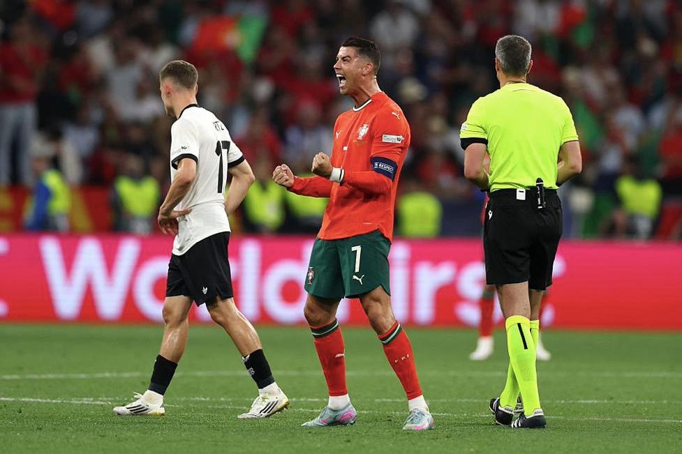 关于欧联杯近日决出胜者，强队对阵实力对比鲜明的信息