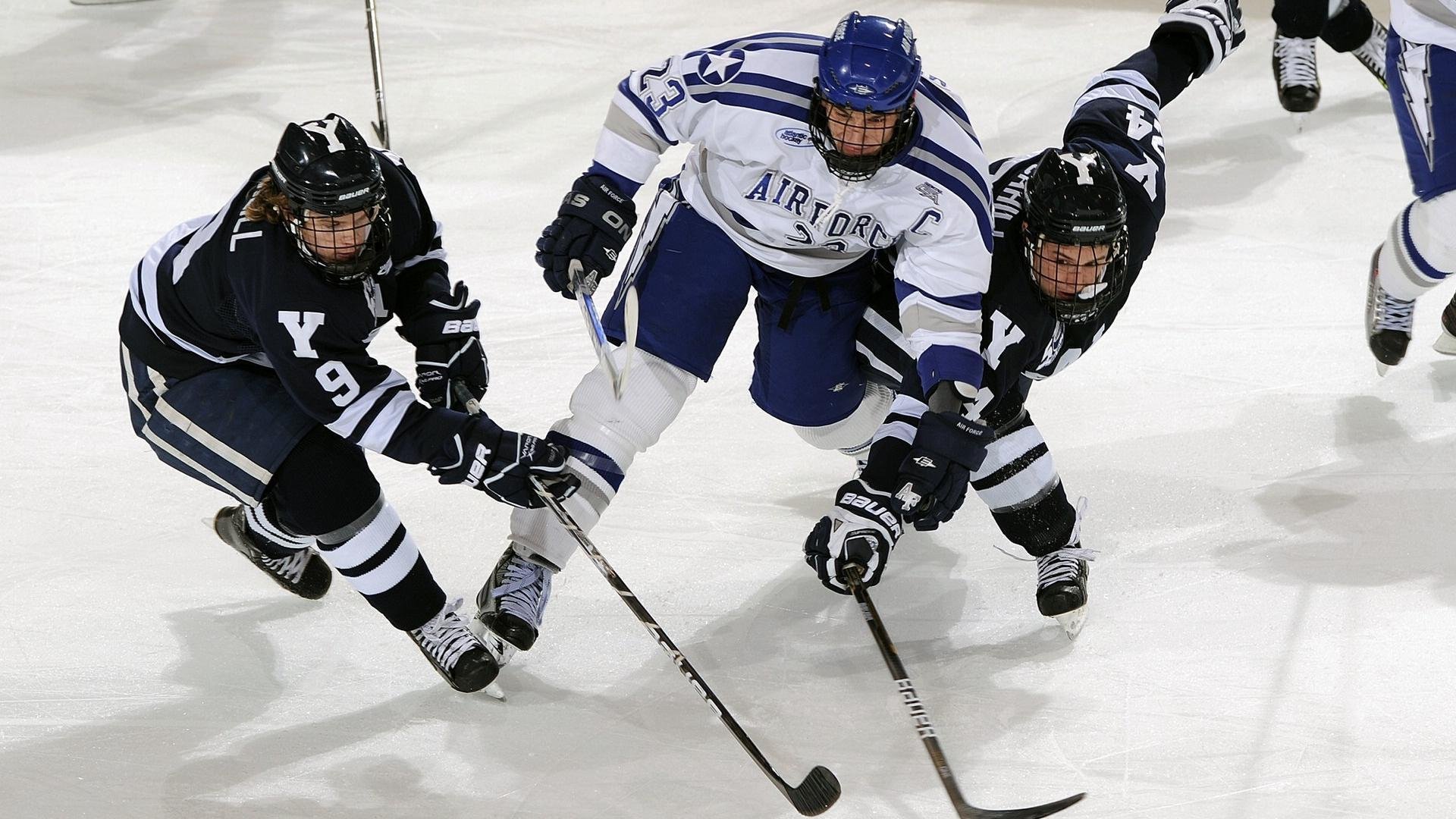 快船冲垮鹈鹕，武切维奇成为关键先生