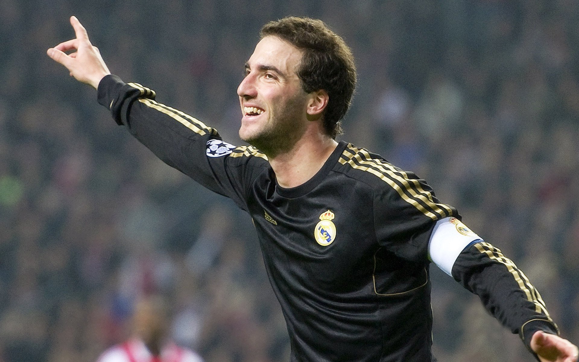 从草地到硬地，兹维列夫横扫背后的战术革命与时代分野